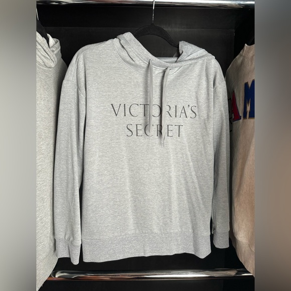 Victorias Secret lightweight sweatshirt - Picture 1 of 3